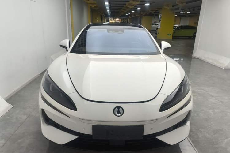 Used Denza Z9 2024 1100 km Four-Wheel Drive Max Version Front