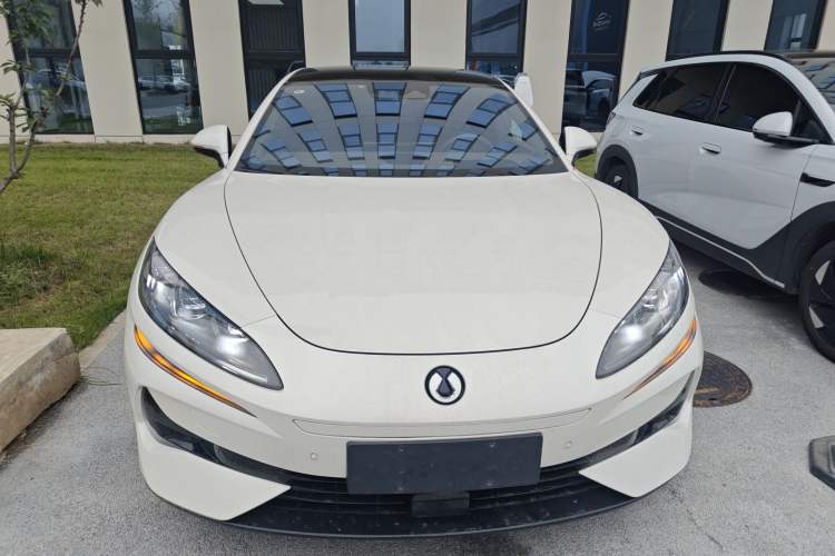 Used Denza Z9 2024 1100 km All-Wheel-Drive Ultra Version Front
