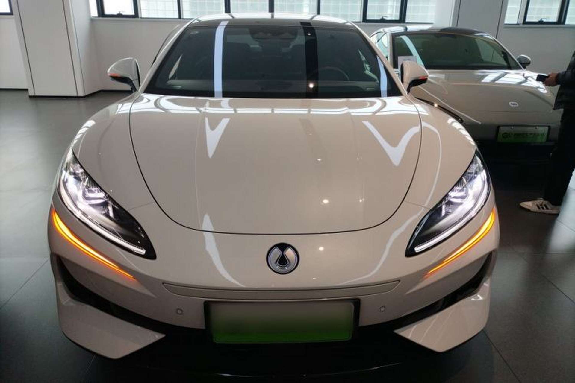 Used Denza Z9 2024 1100 km All-Wheel-Drive Ultra Version Front