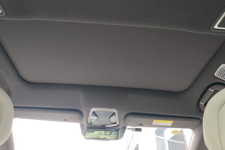 Used Denza Z9 2024 1100 km Four-Wheel Drive Max Version Headliner
