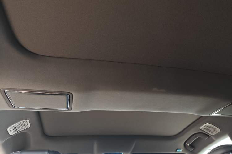 Used Denza Z9 2024 1100 km All-Wheel-Drive Ultra Version Headliner