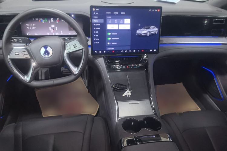 Used Denza Z9 2024 1100 km All-Wheel-Drive Ultra Version Interior 2