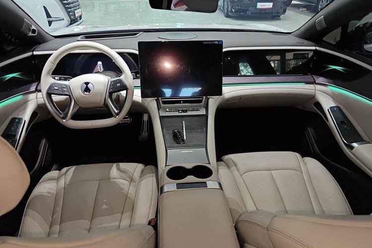Used Denza Z9 2024 1100 km Four-Wheel Drive Max Version Interior 2