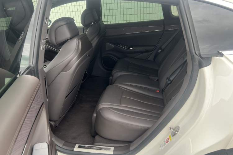Used Denza Z9 2024 1100 km Four-Wheel Drive Max Version Interior 3
