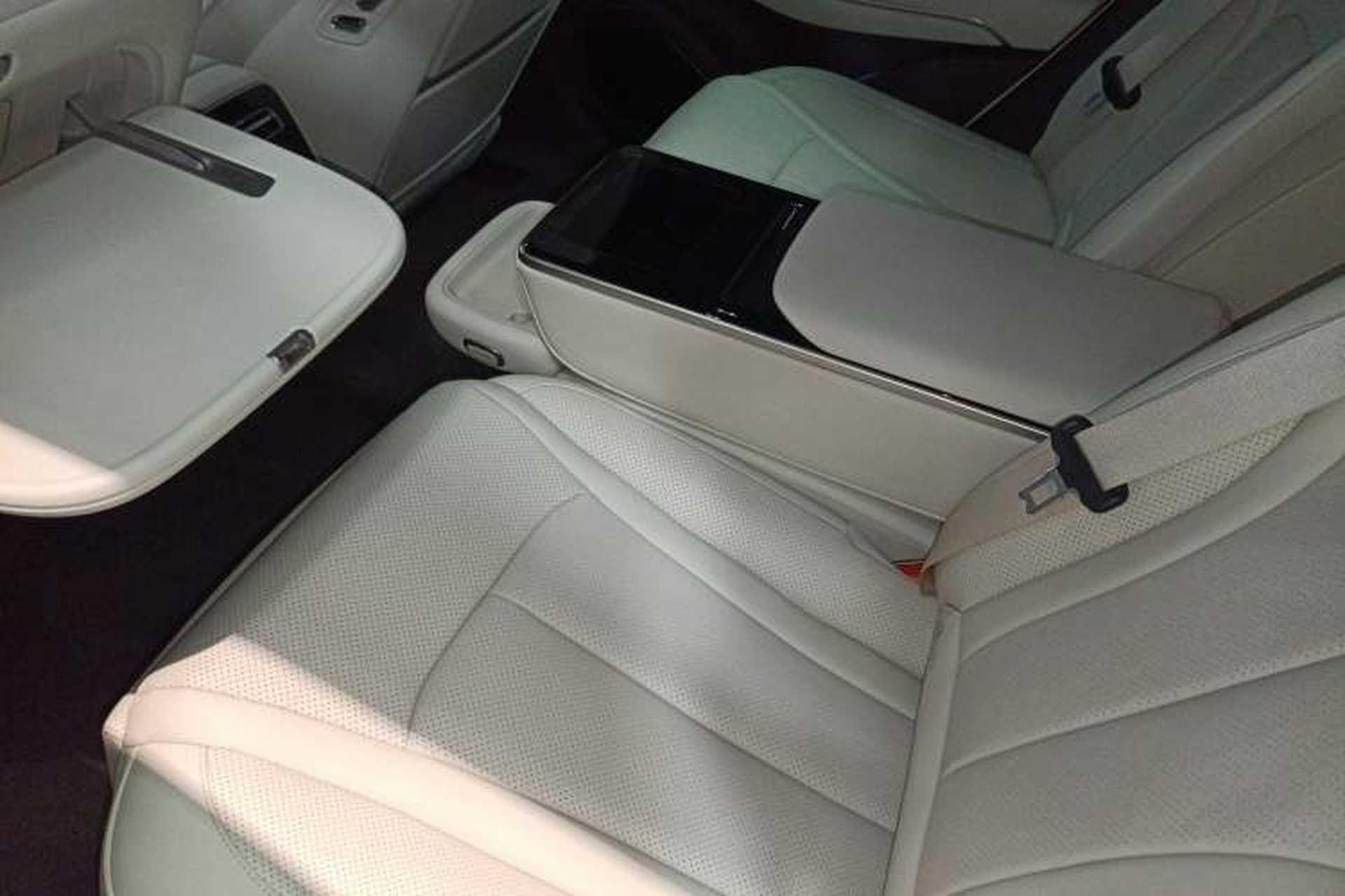 Used Denza Z9 2024 1100 km Four-Wheel Drive Max Version Interior 4