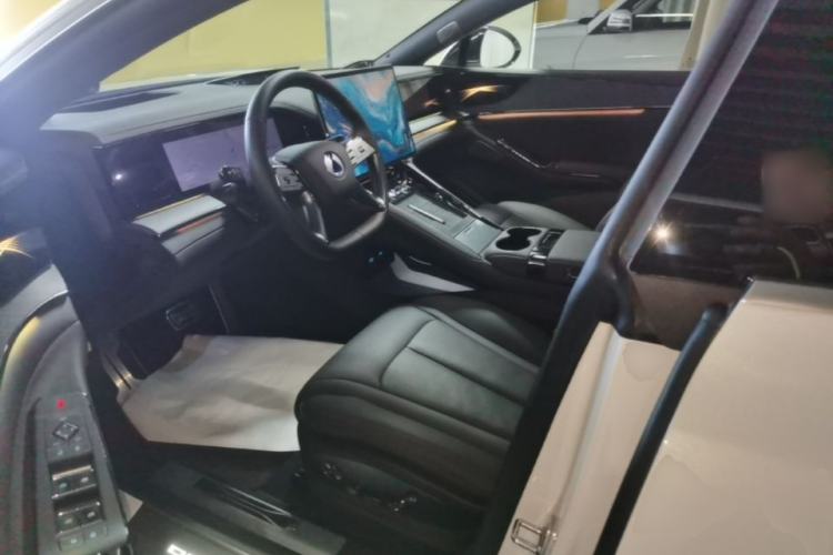 Used Denza Z9 2024 1100 km Four-Wheel Drive Max Version Left Front Seat