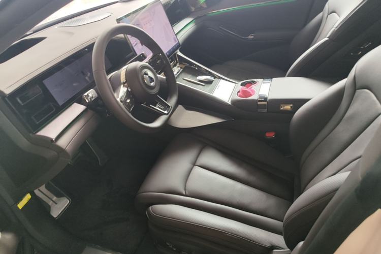 Used Denza Z9 2024 1100 km Four-Wheel Drive Max Version Left Front Seat