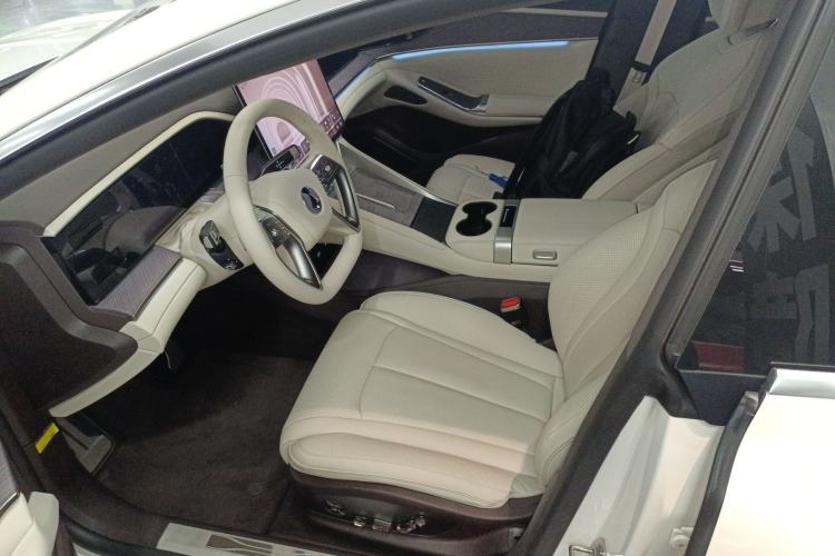 Used Denza Z9 2024 1100 km Four-Wheel Drive Max Version Left Front Seat
