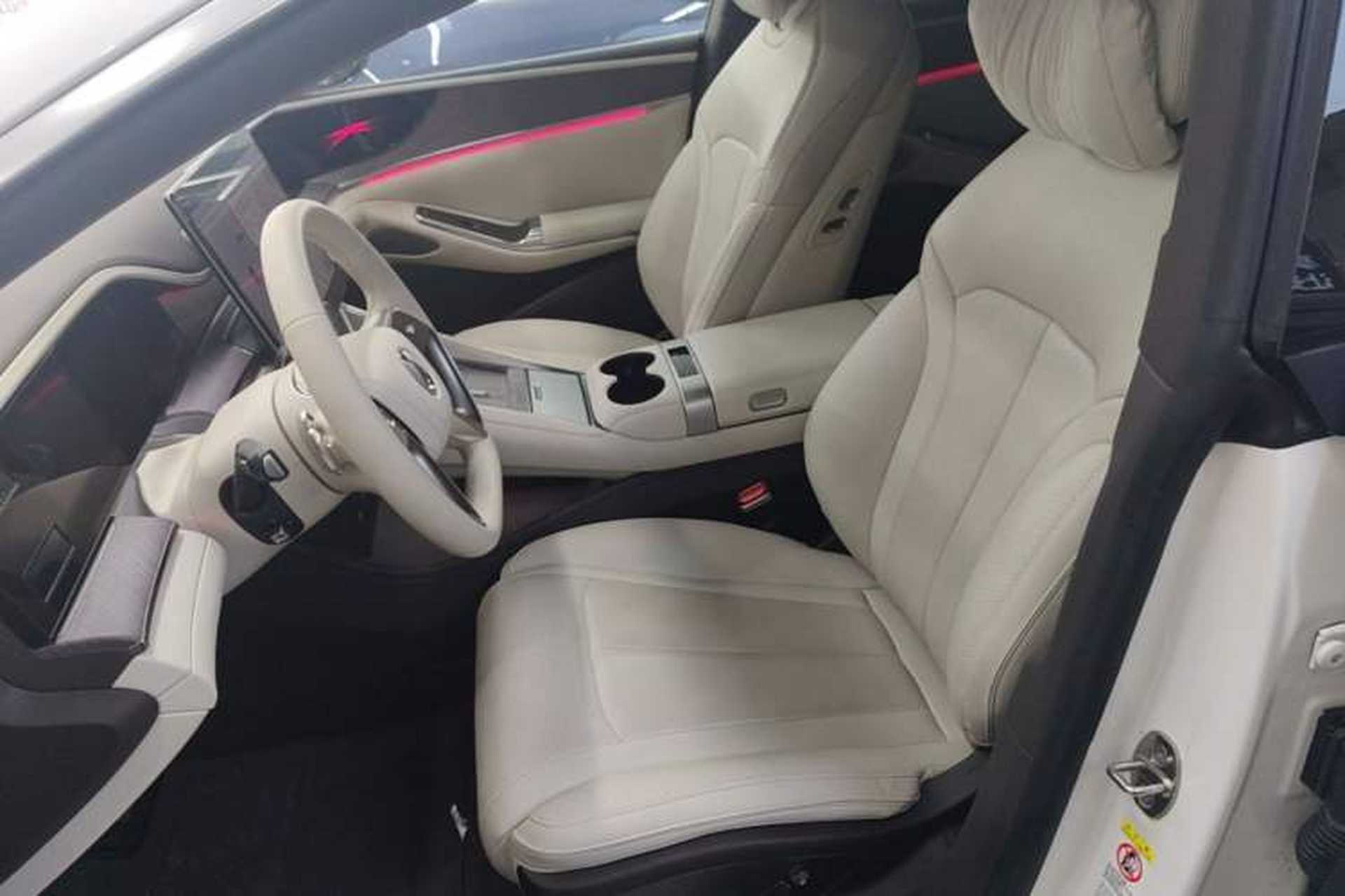 Used Denza Z9 2024 1100 km Four-Wheel Drive Max Version Left Front Seat