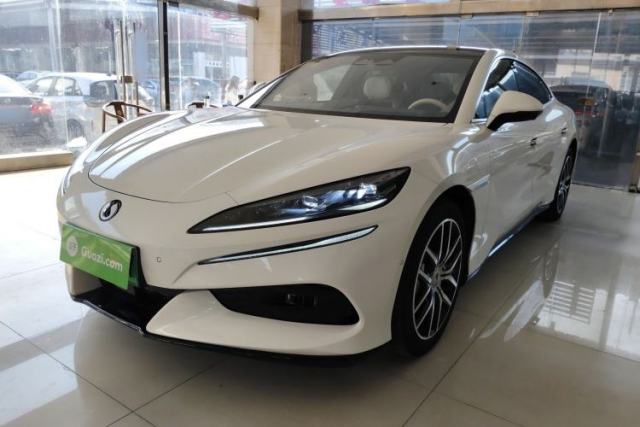 Used Denza Z9 2024 630 km All-Wheel Drive Max Version