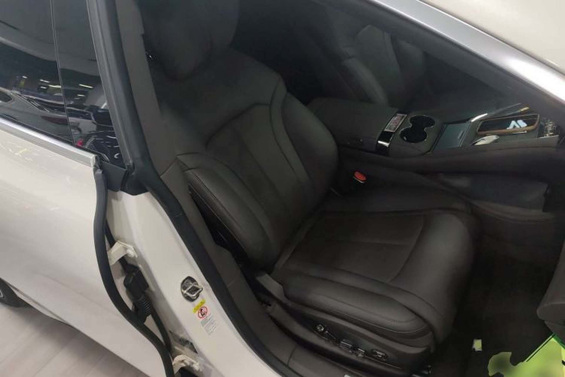 Used Denza Z9 2024 1100 km Four-Wheel Drive Max Version Right Front Seat