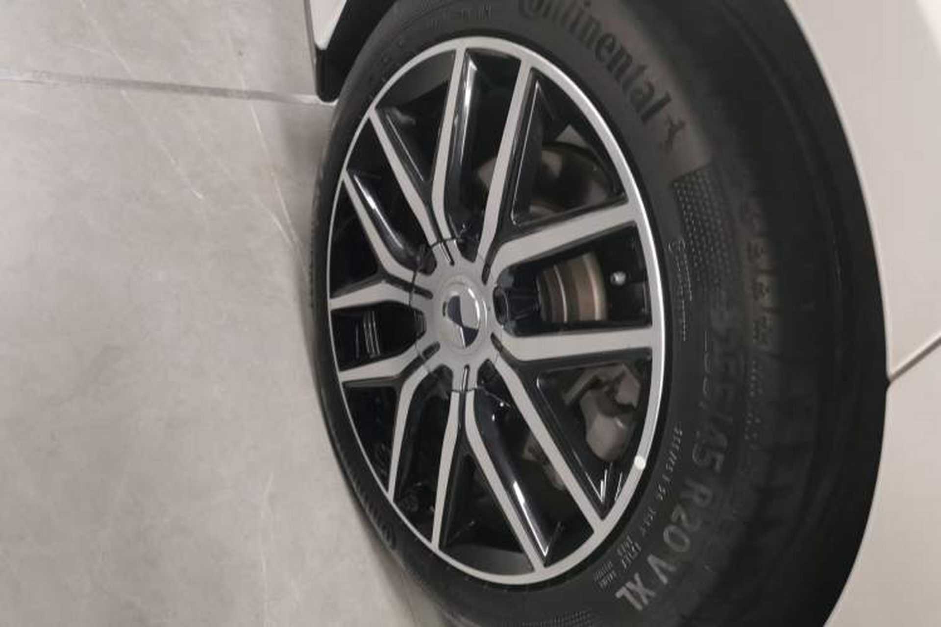 Used Denza Z9 2024 1100 km Four-Wheel Drive Max Version Right Rear Wheel Hub