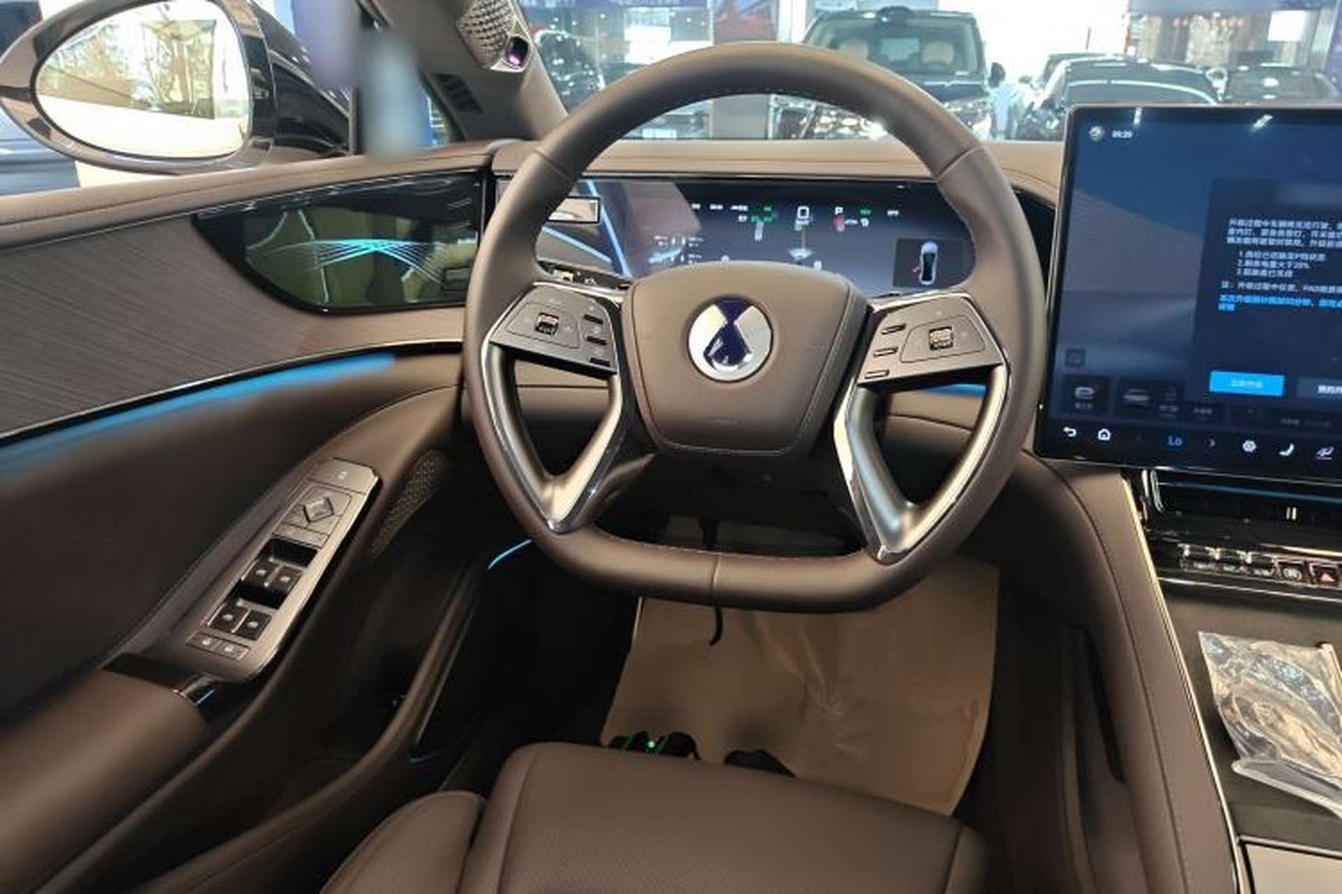 Used Denza Z9 2024 1100 km All-Wheel-Drive Ultra Version Steering Wheel