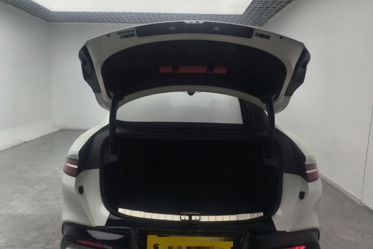 Used Denza Z9 2024 1100 km Four-Wheel Drive Max Version Trunk