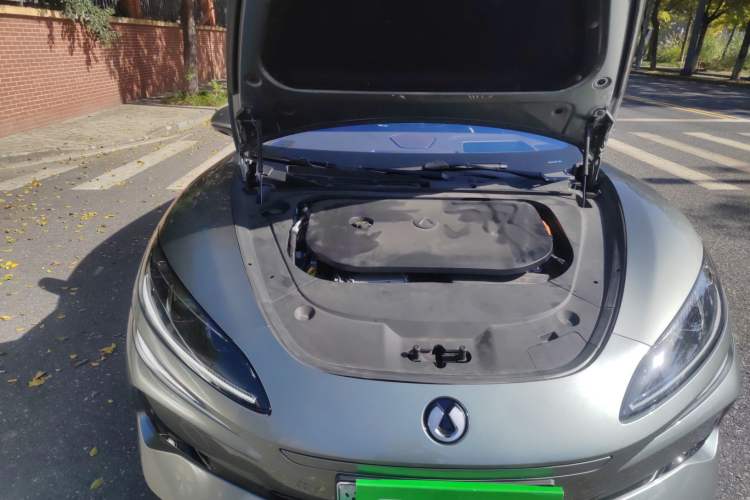 Used Denza Z9GT 2024 1100 Four-Wheel Drive Max Edition Engine Bay Right