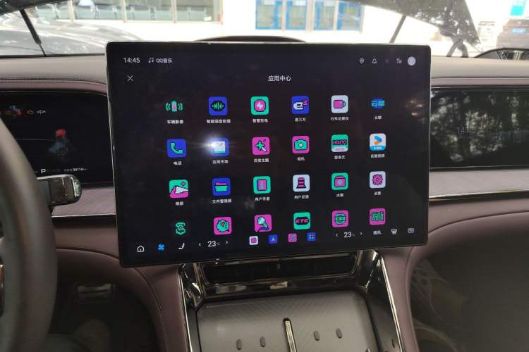 Used Denza Z9GT 2024 1100 Four-Wheel Drive Ultra Version Audio And AC Panel