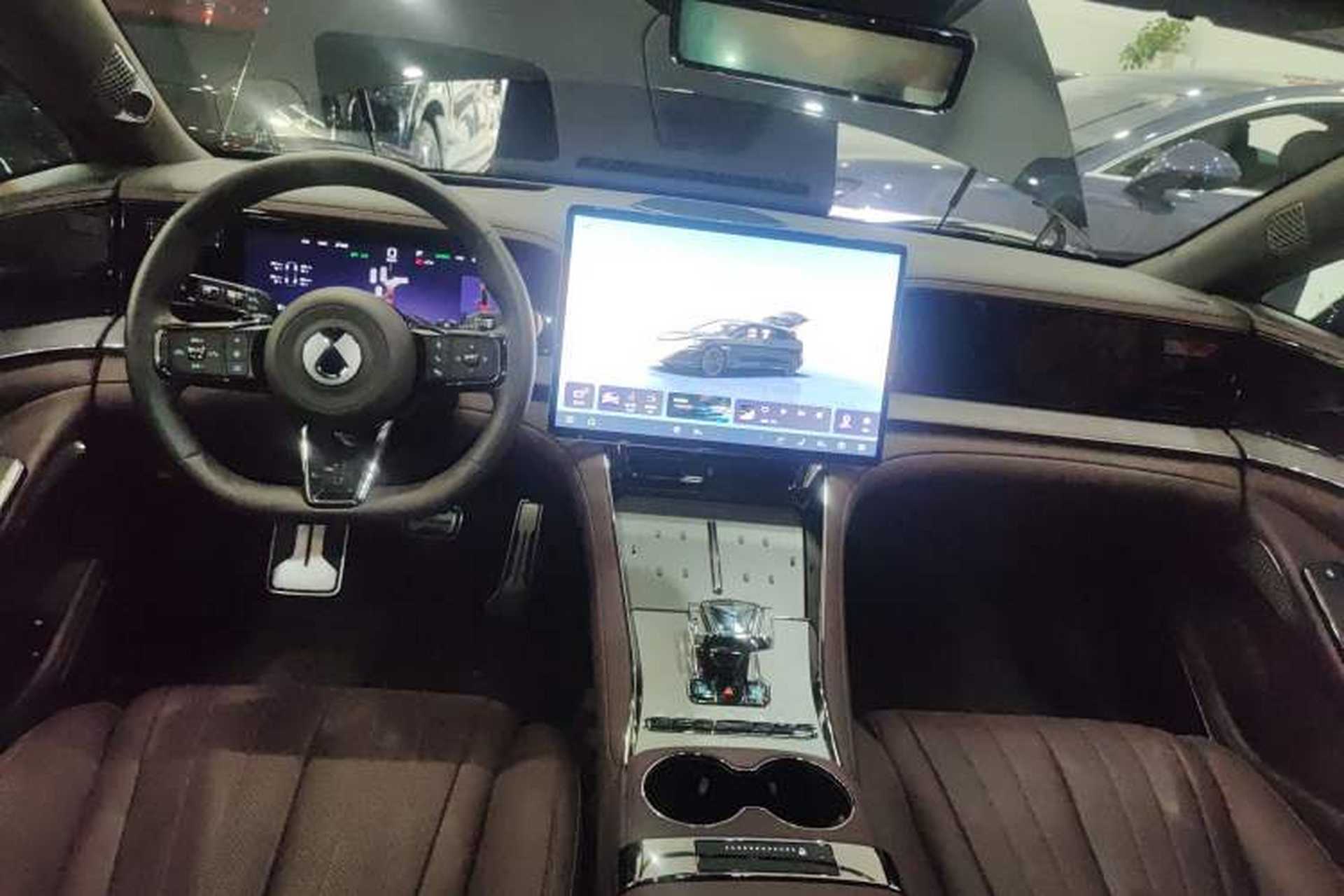 Used Denza Z9GT 2024 630 All-Wheel Drive Max Edition Center Console