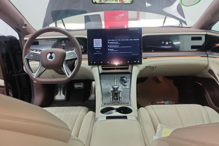 Used Denza Z9GT 2024 1100 4x4 Ultra First Edition Center Console