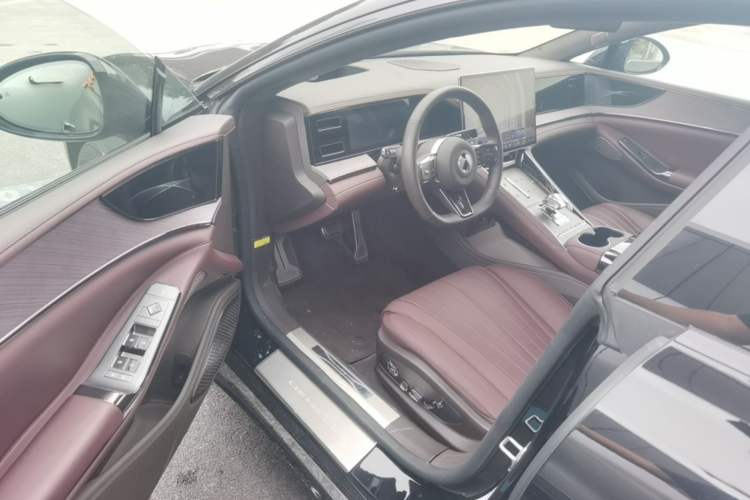 Used Denza Z9GT 2024 1100 4x4 Max First Edition Driver Seat