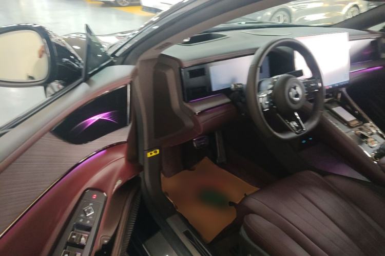 Used Denza Z9GT 2024 630 All-Wheel Drive Max Edition Driver Seat