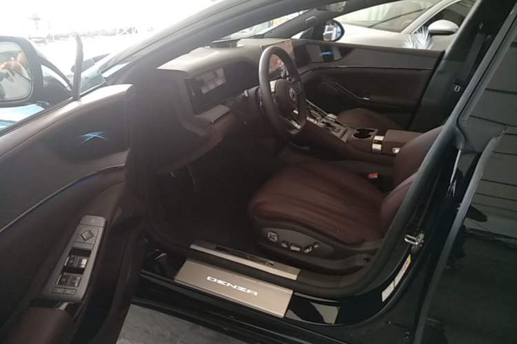 Used Denza Z9GT 2024 1100 4x4 Max First Edition Driver Seat