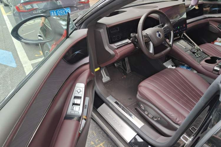 Used Denza Z9GT 2024 1100 Four-Wheel Drive Max Edition Driver Seat