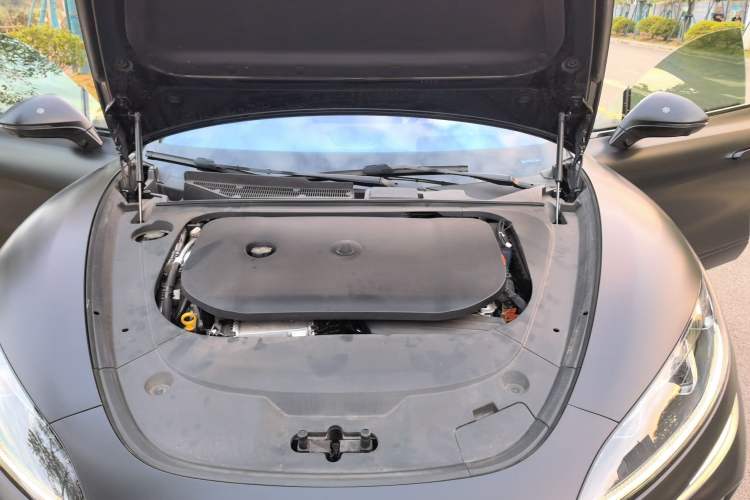 Used Denza Z9GT 2024 1100 Four-Wheel Drive Ultra Version Engine Bay
