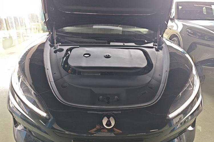 Used Denza Z9GT 2024 1100 Four-Wheel Drive Max Edition Engine Bay