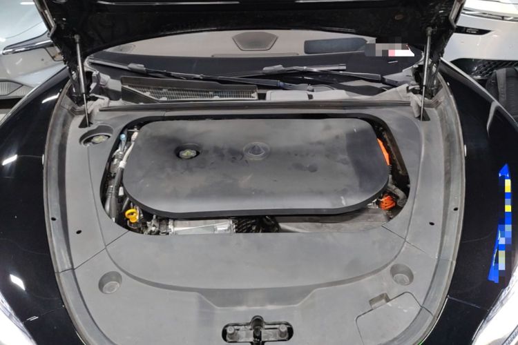 Used Denza Z9GT 2024 1100 Four-Wheel Drive Ultra Version Engine Bay