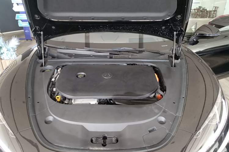 Used Denza Z9GT 2024 1100 4x4 Max First Edition Engine Bay