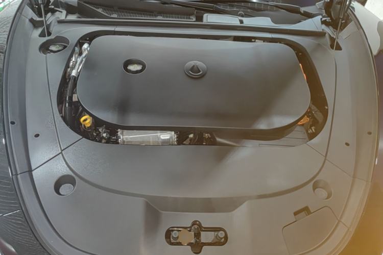 Used Denza Z9GT 2024 1100 Four-Wheel Drive Ultra Version Engine Bay