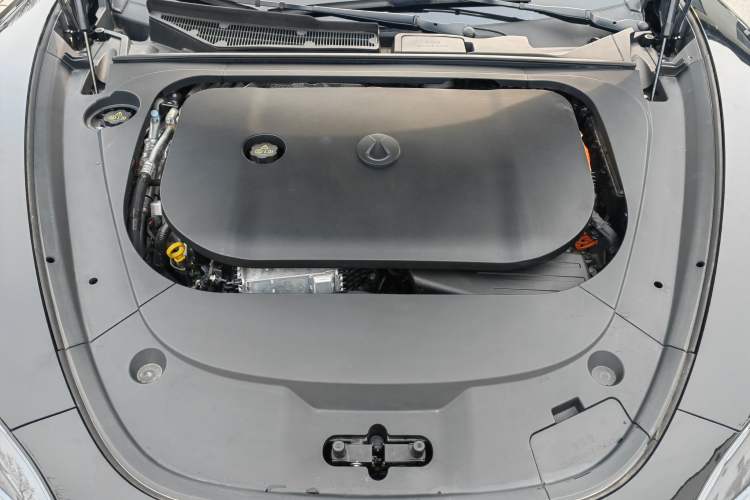 Used Denza Z9GT 2024 1100 Four-Wheel Drive Max Edition Engine Bay