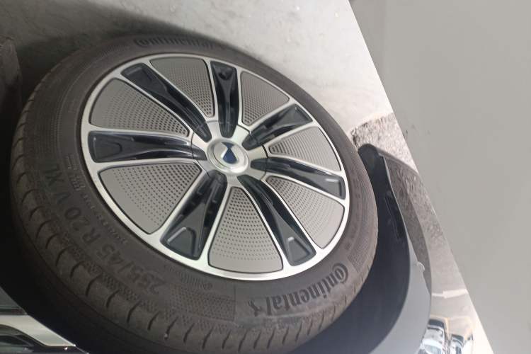 Used Denza Z9GT 2024 630 All-Wheel Drive Max Edition Exterior 1