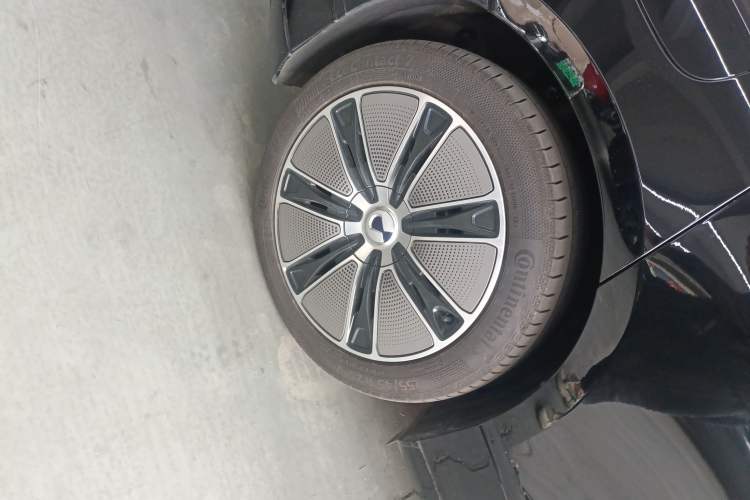 Used Denza Z9GT 2024 630 All-Wheel Drive Max Edition Exterior 2