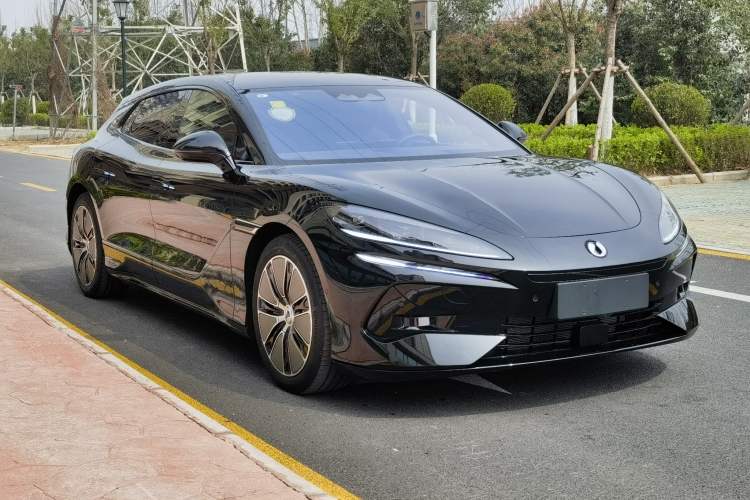 Used Denza Z9GT 2024 1100 Four-Wheel Drive Max Edition Exterior 2