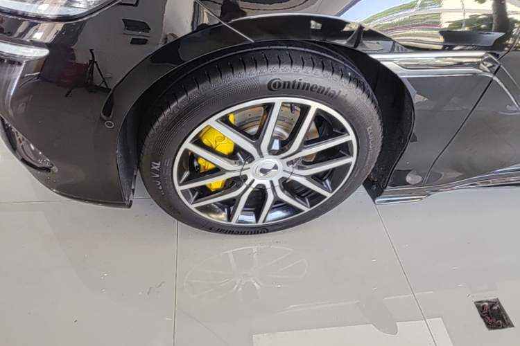 Used Denza Z9GT 2024 630 All-Wheel Drive Max Edition Exterior 4