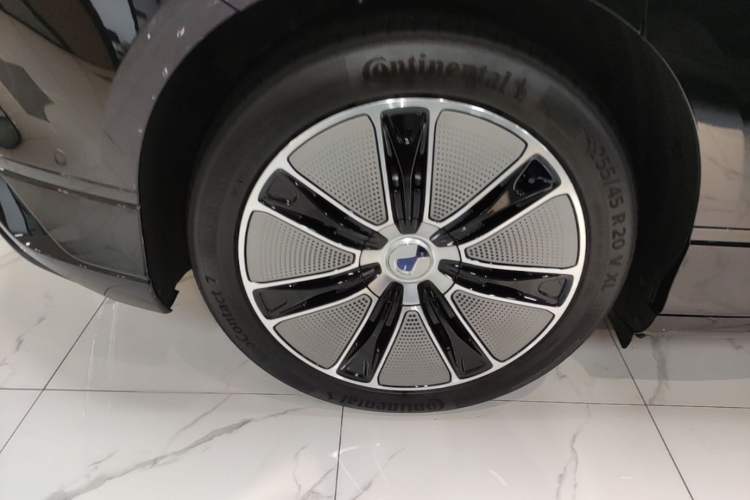 Used Denza Z9GT 2024 1100 4x4 Max First Edition Exterior 5