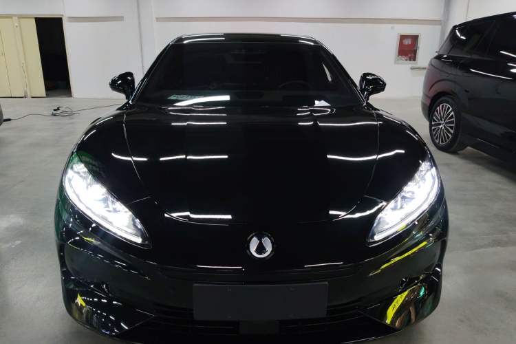 Used Denza Z9GT 2024 1100 Four-Wheel Drive Max Edition Front