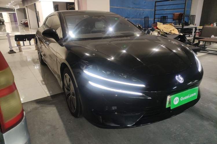 Used Denza Z9GT 2024 1100 Four-Wheel Drive Max Edition Front Right 45 Deg