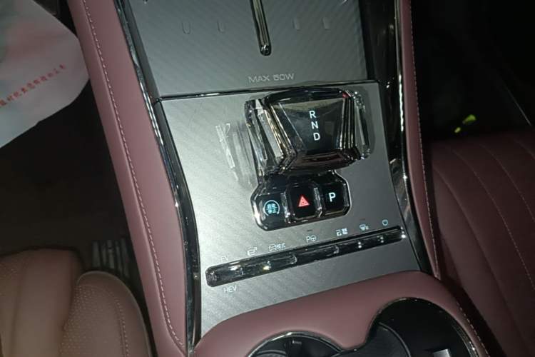 Used Denza Z9GT 2024 1100 Four-Wheel Drive Max Edition Gear Lever