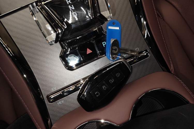 Used Denza Z9GT 2024 1100 4x4 Max First Edition Interior 1