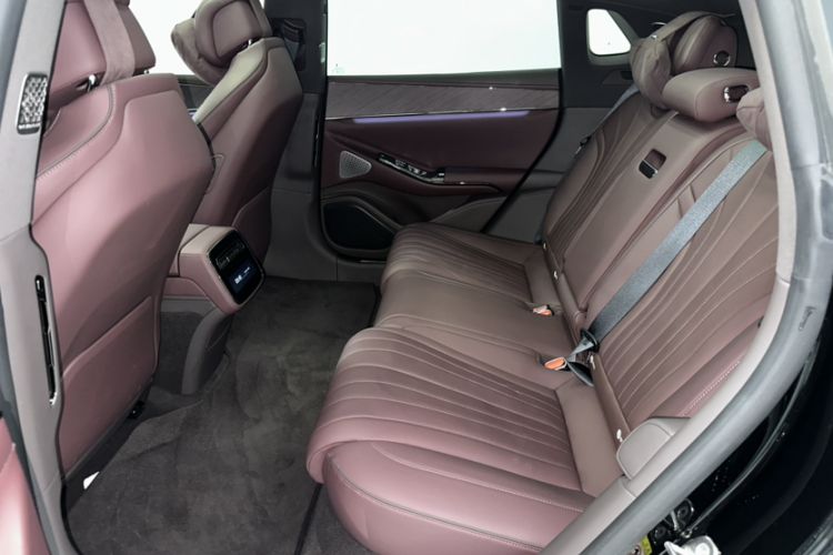 Used Denza Z9GT 2024 630 All-Wheel Drive Max Edition Interior 1