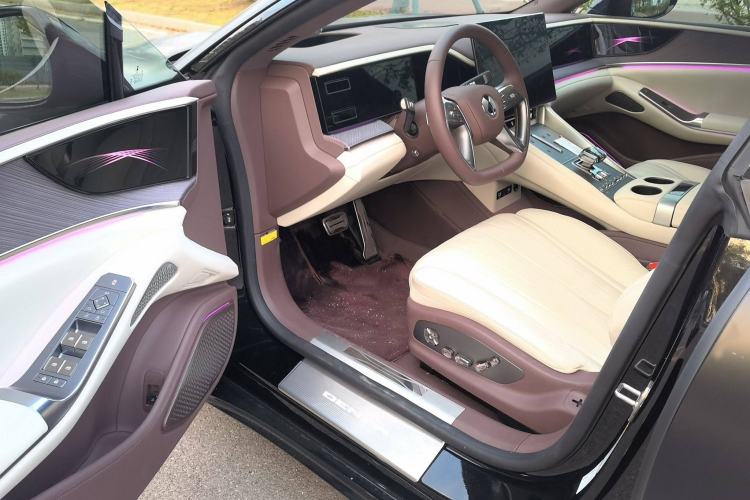 Used Denza Z9GT 2024 1100 Four-Wheel Drive Ultra Version Interior 2