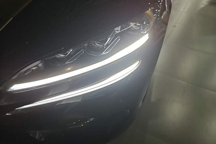 Used Denza Z9GT 2024 1100 4x4 Ultra First Edition Left Front Headlight