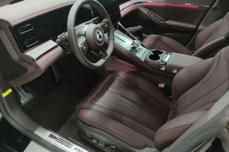 Used Denza Z9GT 2024 1100 4x4 Max First Edition Left Front Seat