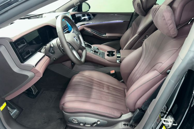 Used Denza Z9GT 2024 630 All-Wheel Drive Max Edition Left Front Seat
