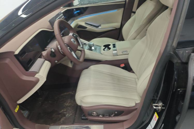 Used Denza Z9GT 2024 1100 4x4 Ultra First Edition Left Front Seat