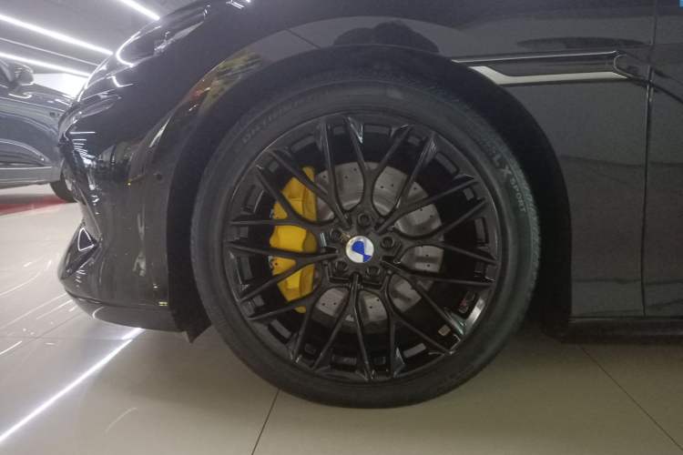 Used Denza Z9GT 2024 1100 Four-Wheel Drive Max Edition Left Front Wheel Hub