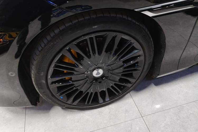Used Denza Z9GT 2024 1100 Four-Wheel Drive Ultra Version Left Front Wheel Hub