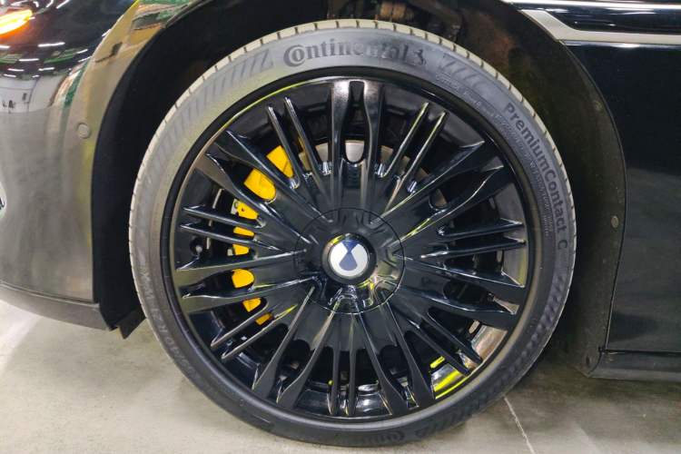 Used Denza Z9GT 2024 1100 Four-Wheel Drive Max Edition Left Front Wheel Hub